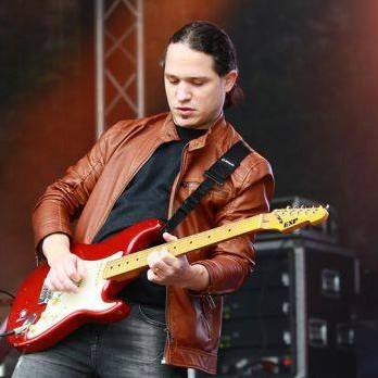 Patrick Haschka Gitarrenunterricht Gaggenau Musikschmiede Murgtal Gernsbach Musikschule
